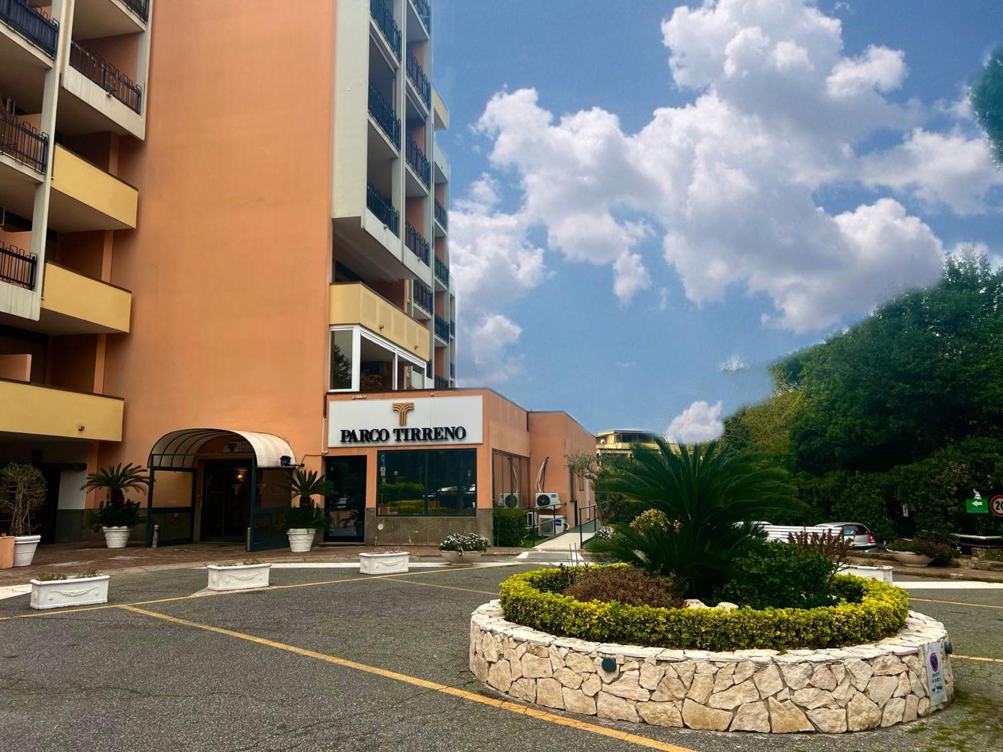 Parco Tirreno Hotel Rome Exterior photo